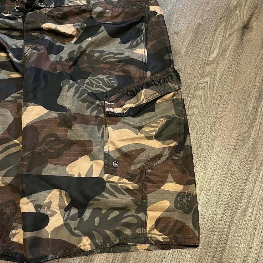 Quiksilver board shorts